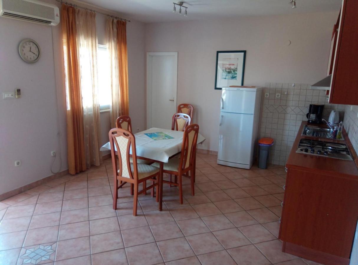 Apartament Laura *