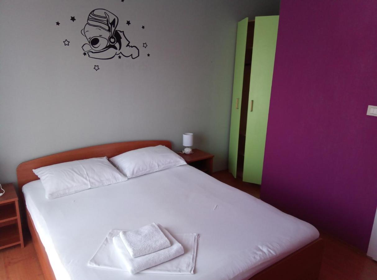 Laura Apartman *
