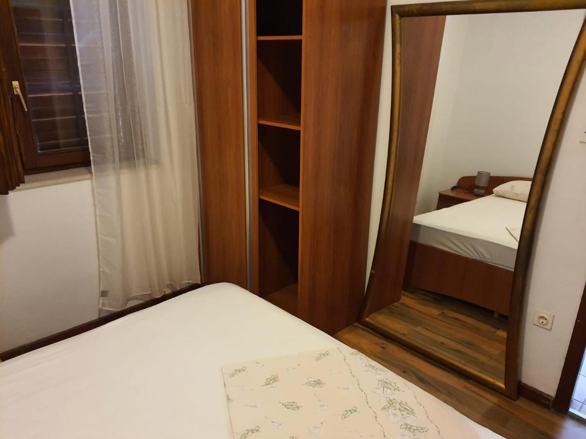 Laura Apartman *
