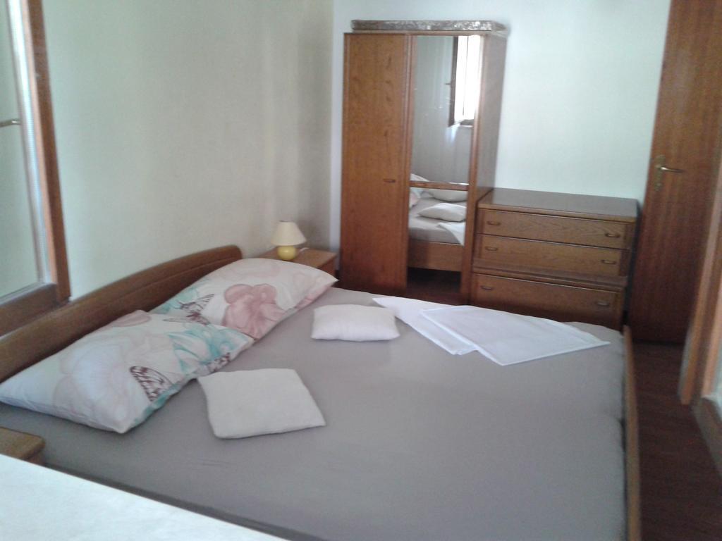 Laura Apartment