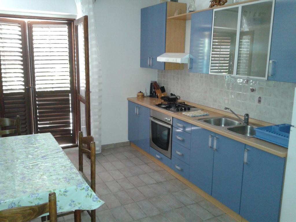 Laura Apartment *
